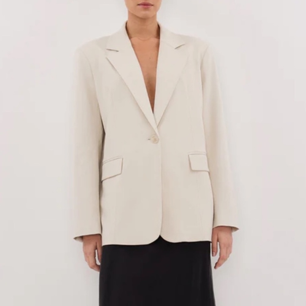 Dissh Cream Oversized Boxy Blazer
